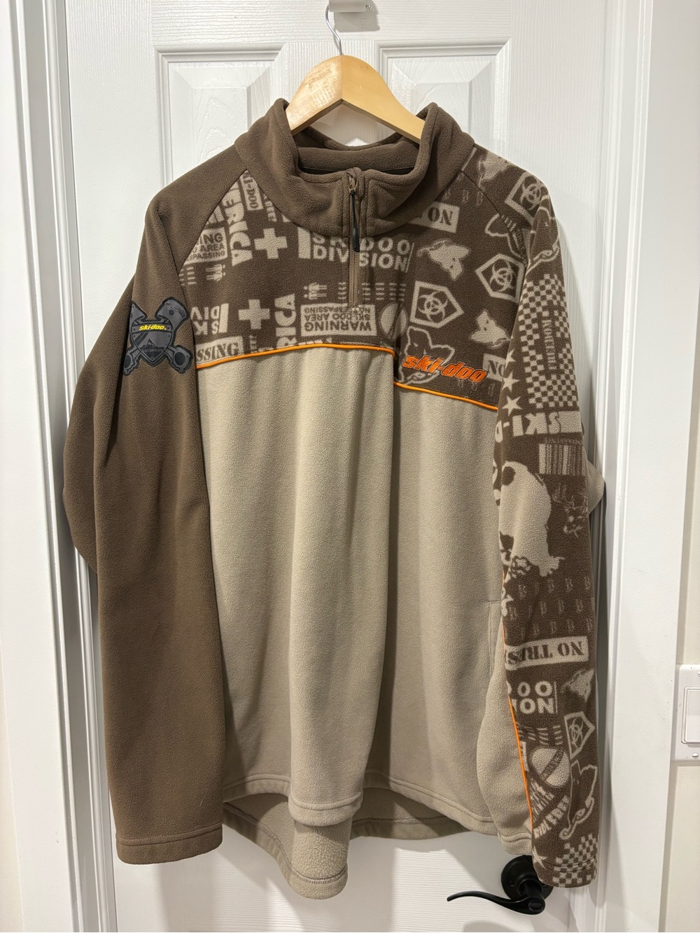 Ski Doo Snowmobile Fleece Pullover in Brown and Tan Men’s XXL